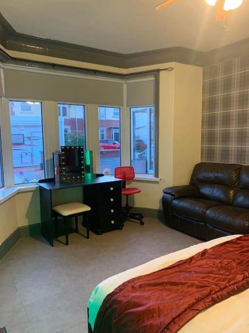 Family Holiday Home Blackpool Exterior foto